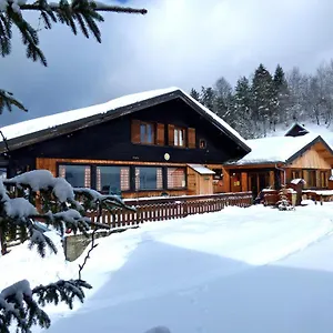  Auberge de jeunesse Chalet De La Hulotte